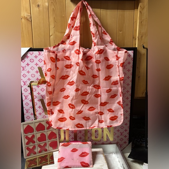 Kate Spade kiss tote bundle - Picture 5 of 13